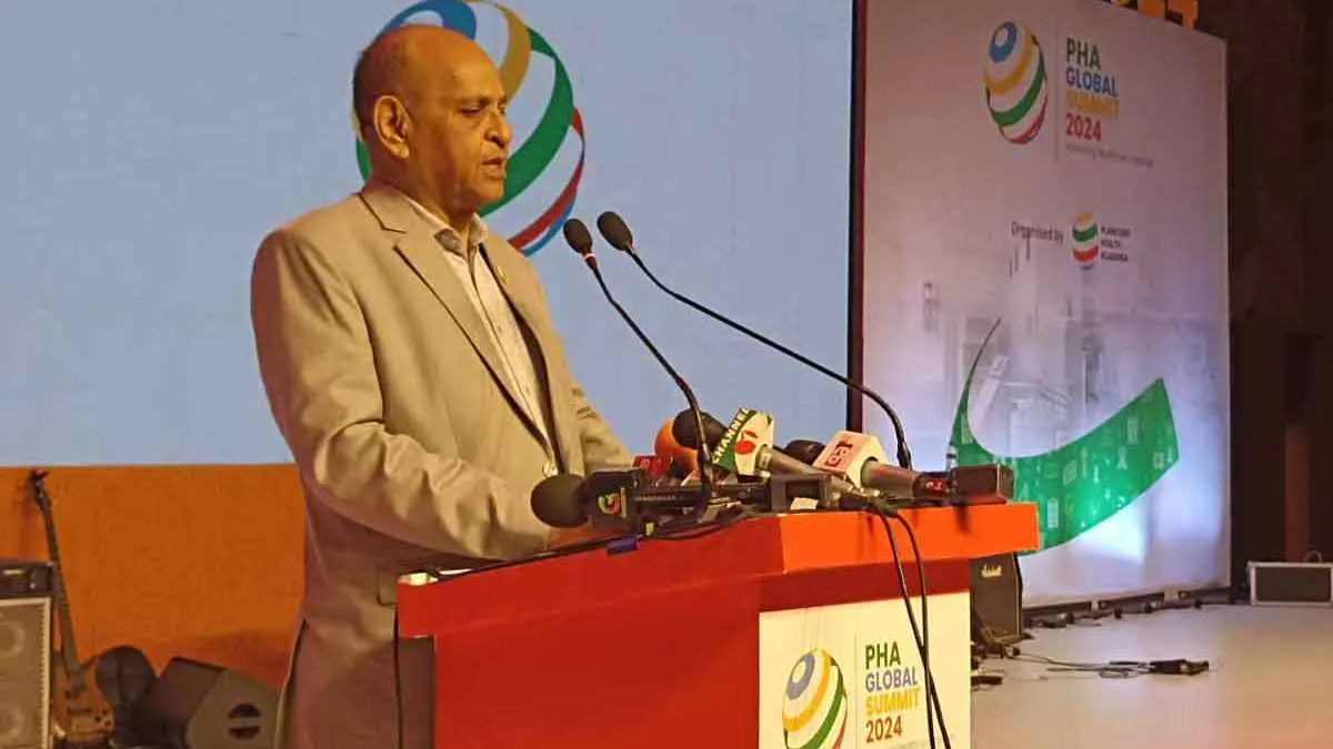স্বাস্থ্যসেবার পরিধি গ্রাম পর্যায়ে পৌঁছাতে কাজ করছি: স্বাস্থ্যমন্ত্রী